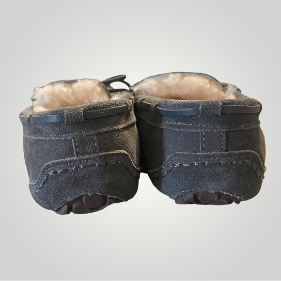 Women’s shearling, moccasin slippers, size 6.5-7 - Picture 7 of 10